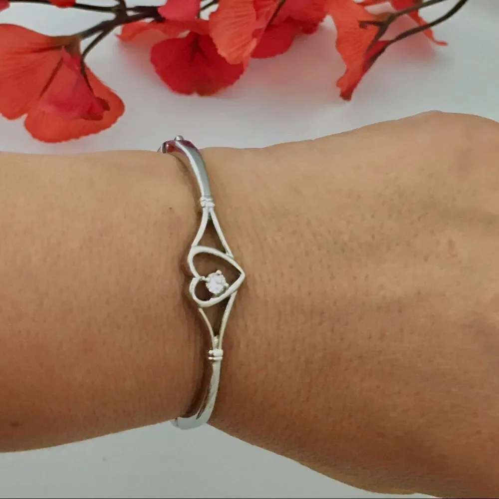 Adorable Heart Cubic Zirconia Bracelet 1018